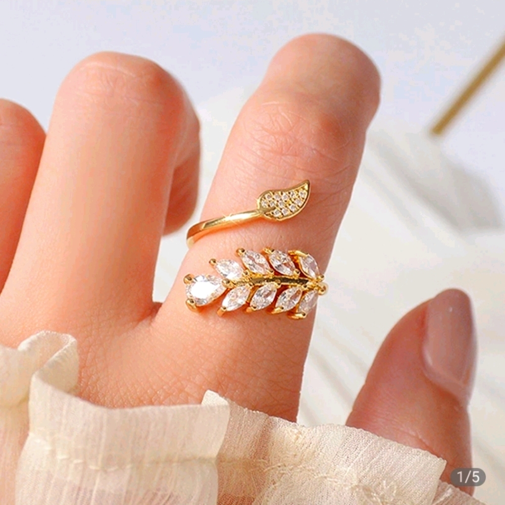 NEW 14K GOLD PLATED LEAVE RING